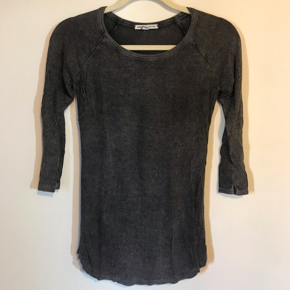 American Eagle mid-sleeve tee